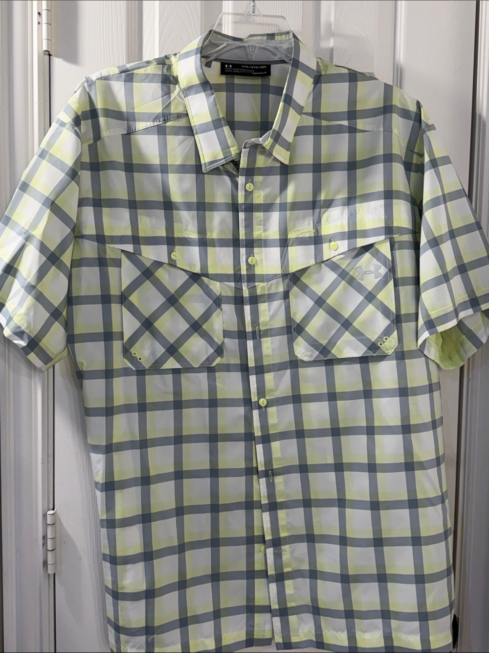Under Armour Men’s Short Sleeve Plaid Button-Down in Light Green and Gray 2XL